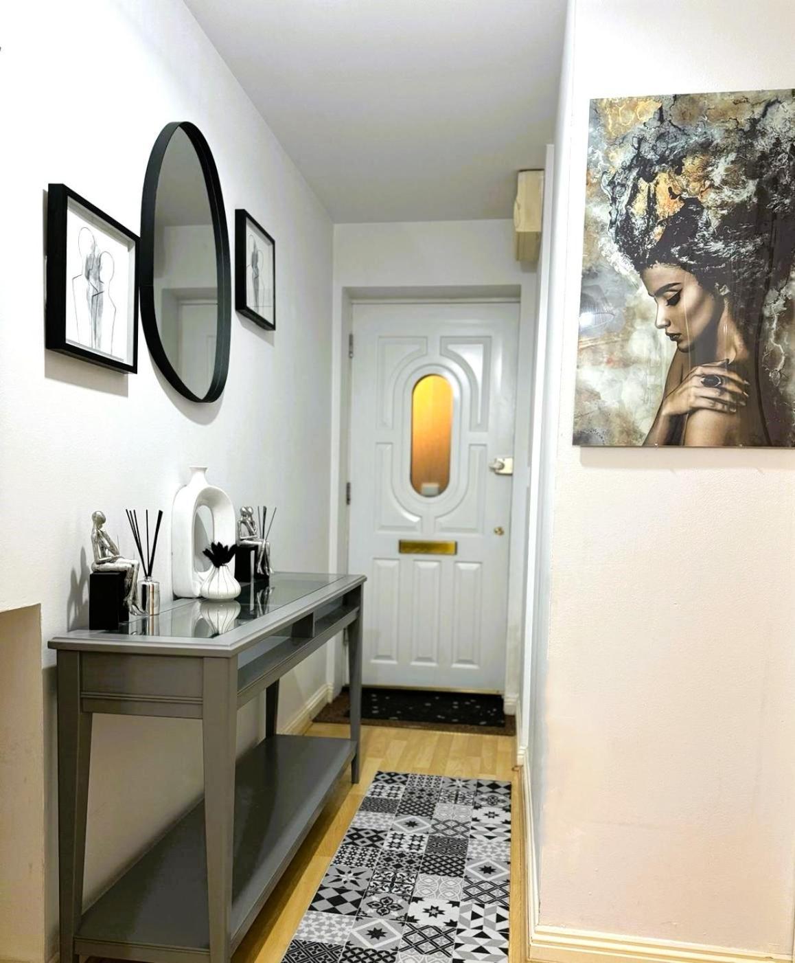 Large Cosy 2 Bedroom Ground Floor Flat In Stevenage Sg1 Sleeps 4-5 Free Parking Buitenkant foto